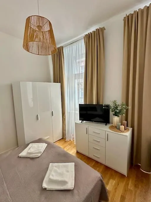 Prague Old Town Residence 0*,  체코